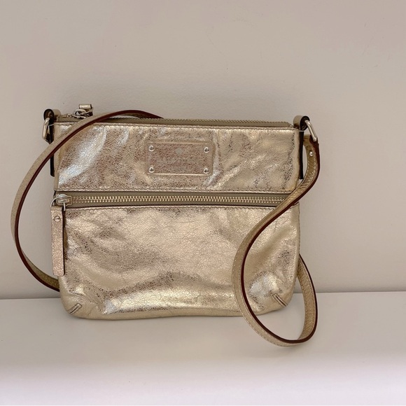 Kate Spade On Purpose Large Swingpack Crossbody bad in Gold Metallic - Picture 3 of 15